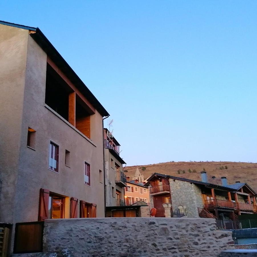 Apartament "El Castell" Casa Rural Cal Rialla Llivia Dış mekan fotoğraf